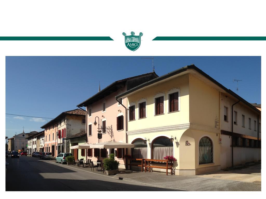 Mortegliano Trattoria Locanda Ai Tre Amici מראה חיצוני תמונה