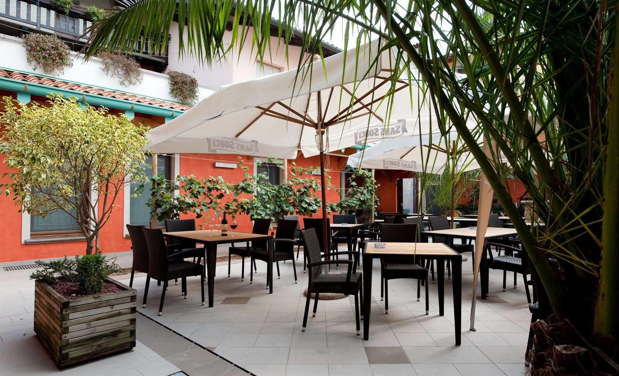 Mortegliano Trattoria Locanda Ai Tre Amici מראה חיצוני תמונה